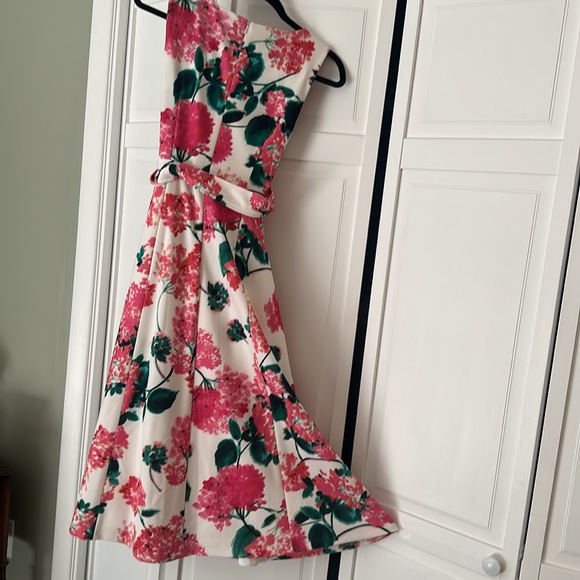 Calvin Klein dress - Picture 2 of 2